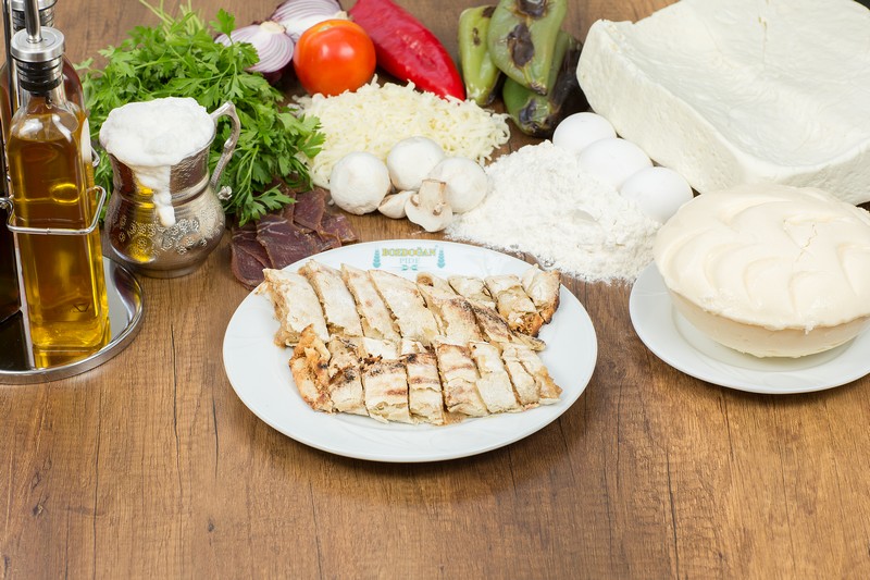 Tahinli Kaymaklı Pide (Ceviz veya Antep Fıstıklı)